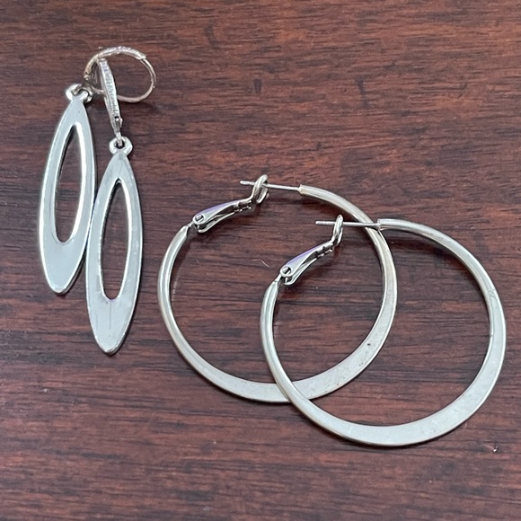Vintage Jewelry - Bundle of 2 pairs of silver tone fashion earrings